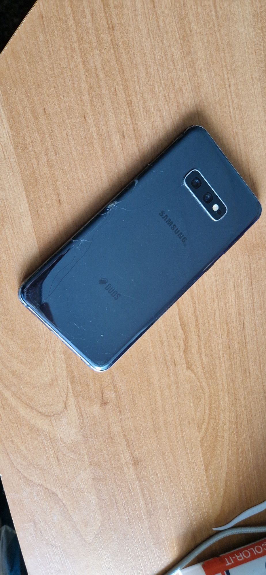 Samsung s10e 6/128gb