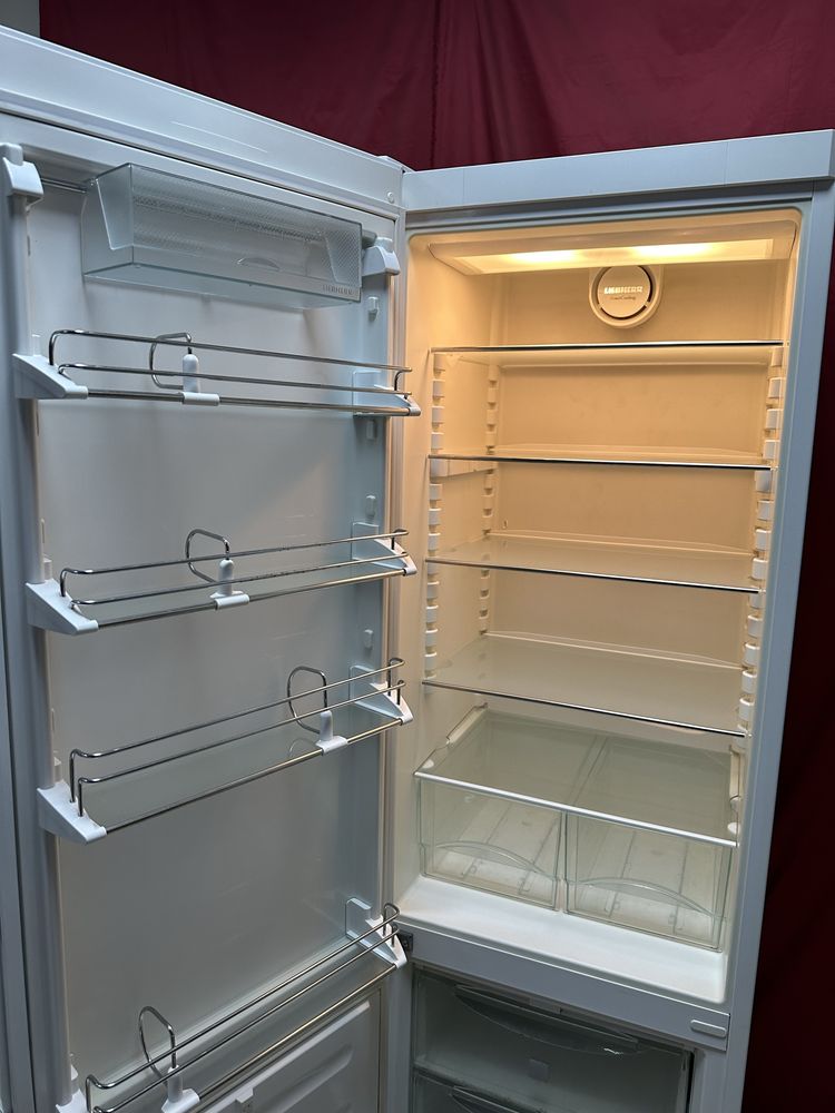Холодильник комбинированный Liebherr