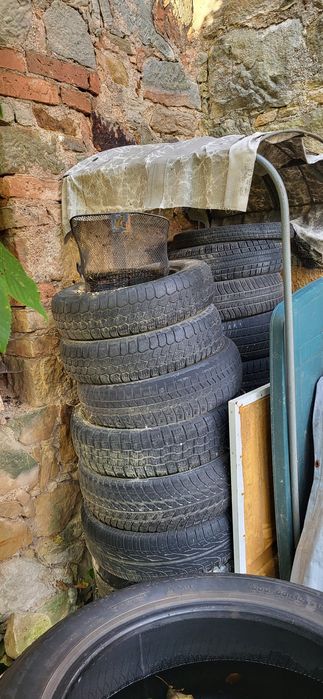 Oddam opony samochodowe rolnicze