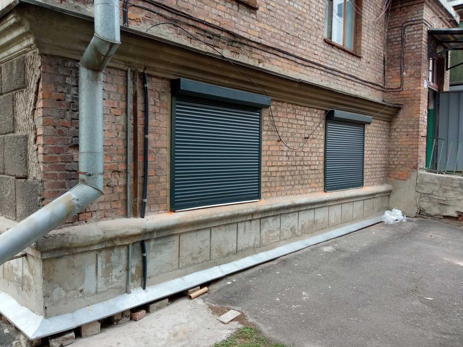 Ролети на вікна, ролети на двері, ролети на кіоски та магазини