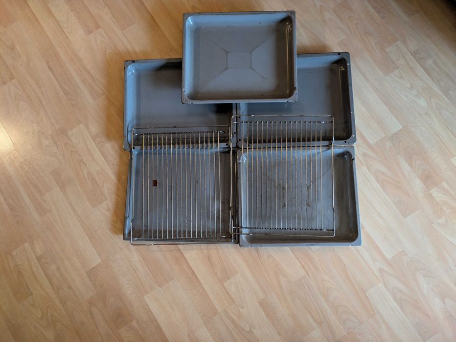 Tabuleiros e grelhas para forno Miele