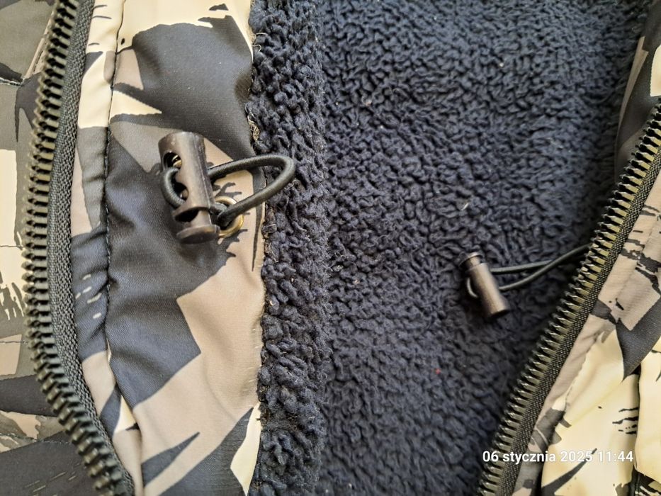 Kurtka zimowa chłopięce z kapturem 8lat bardzo ciepła