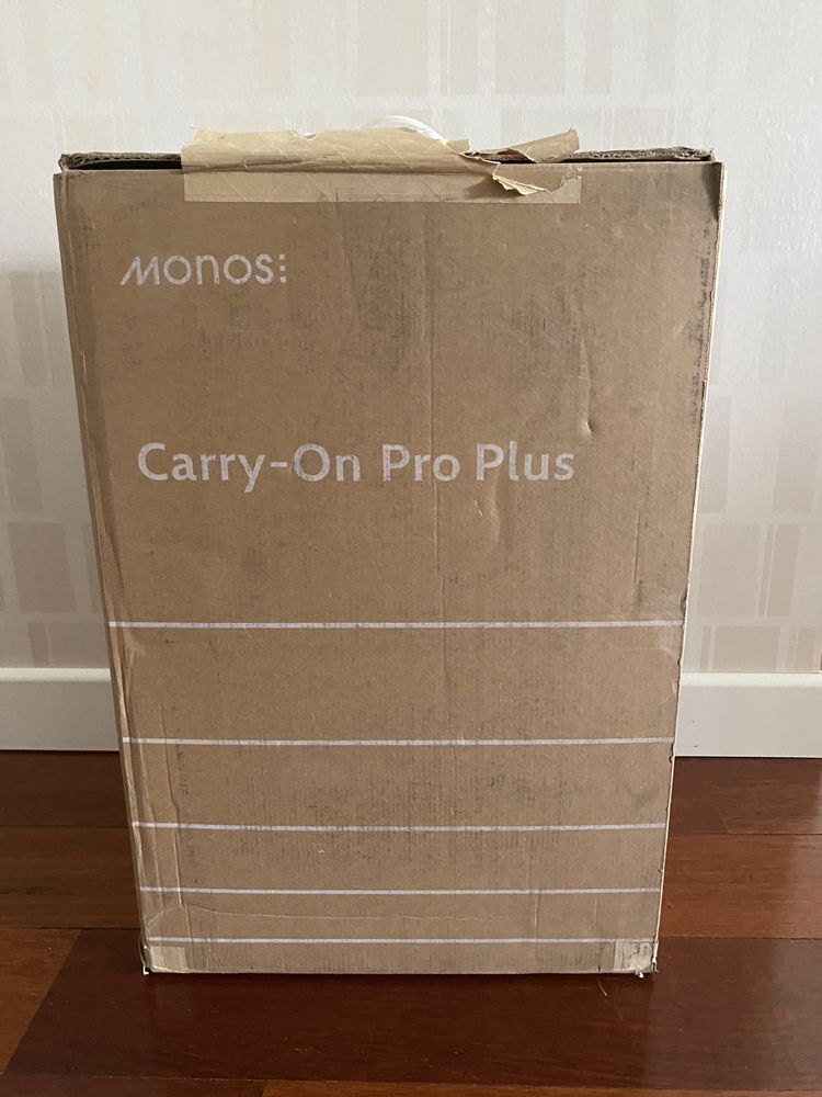 Walizka Carry-On Pro plus firmy Monos szara -  Storm Grey nowa