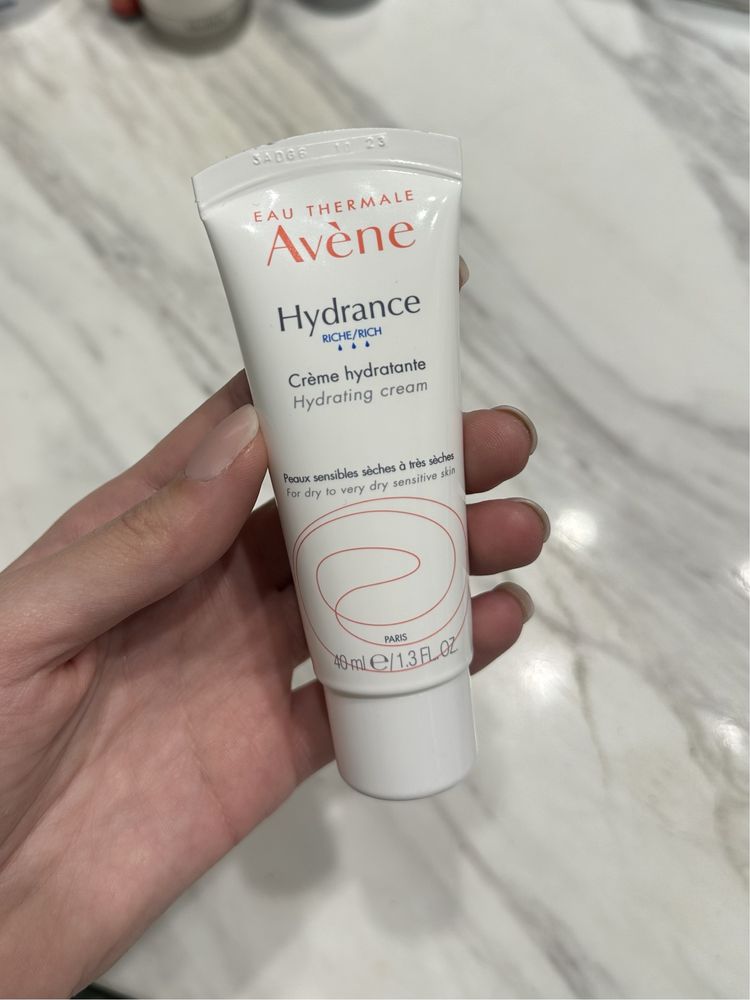 Крем для обличчя Avene Hydrance Riche