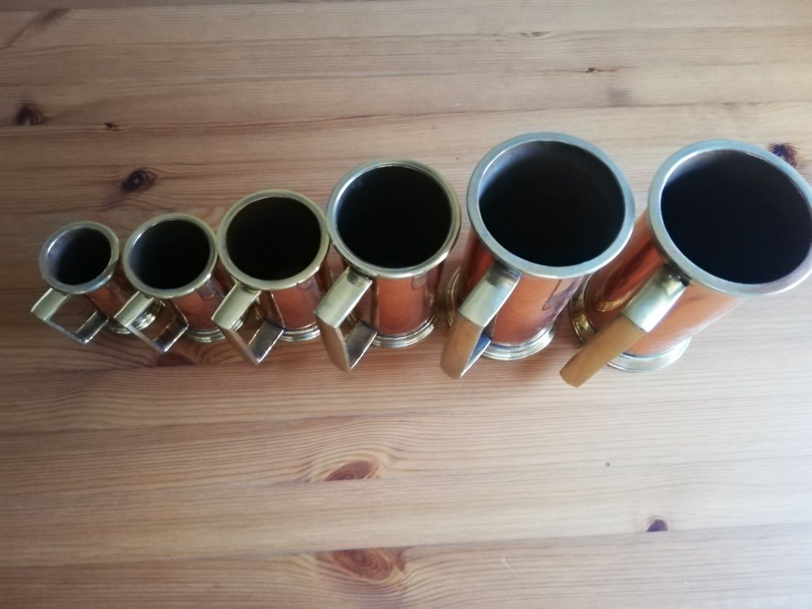 Conjunto de Seis Canecas em Cobre e Latão
