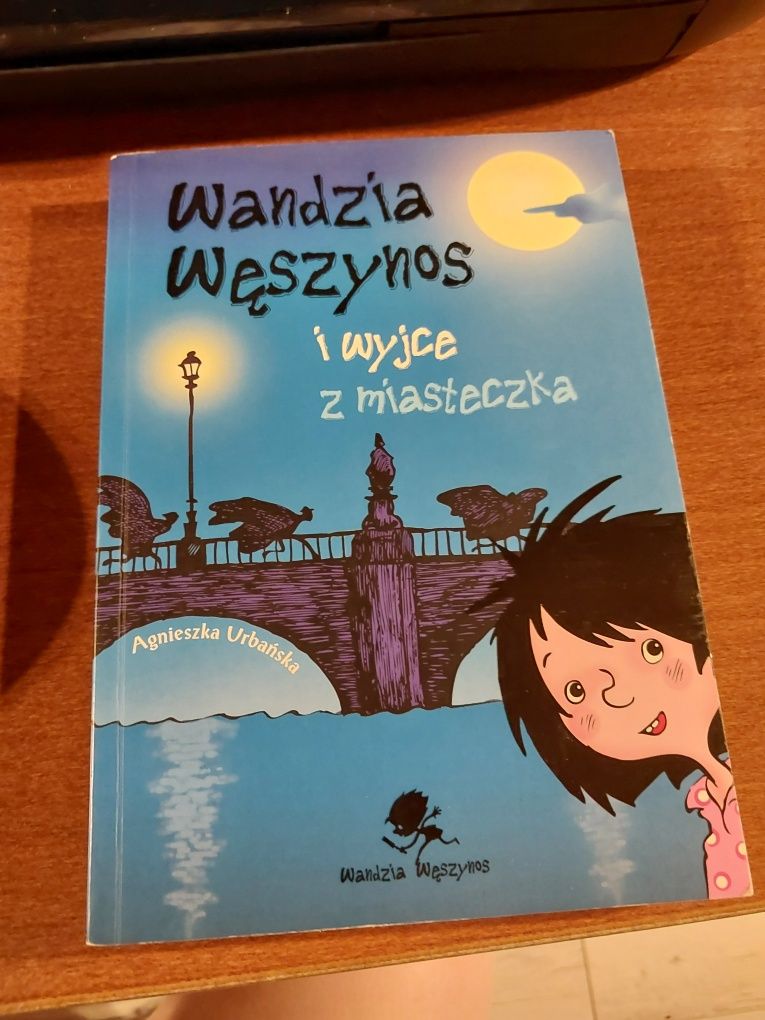 Wandzia Węszynos i wyjce z miasteczka