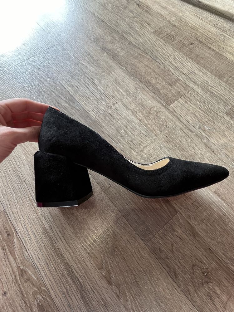 Туфлі жіночі