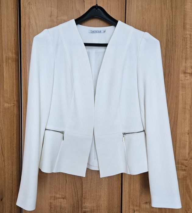 Biały elegancki żakiet marynarka Quiosque r.36