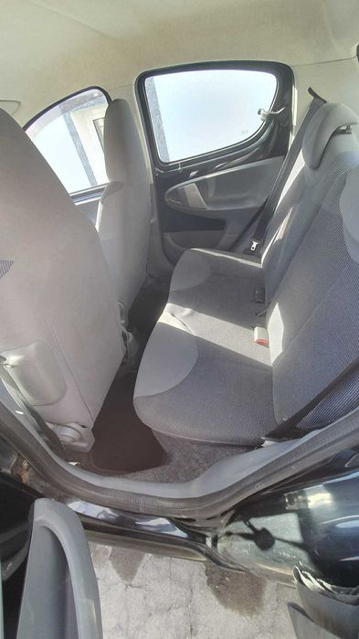 Vende-se Peugeot 107