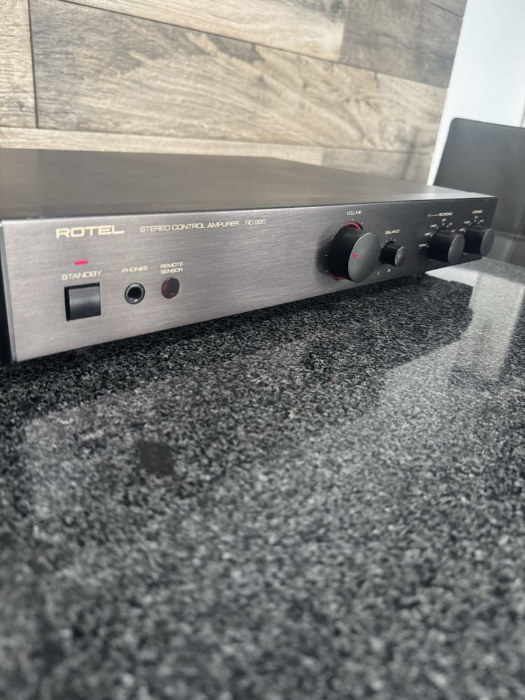 Przedwzmacniacz Rotel RC 995