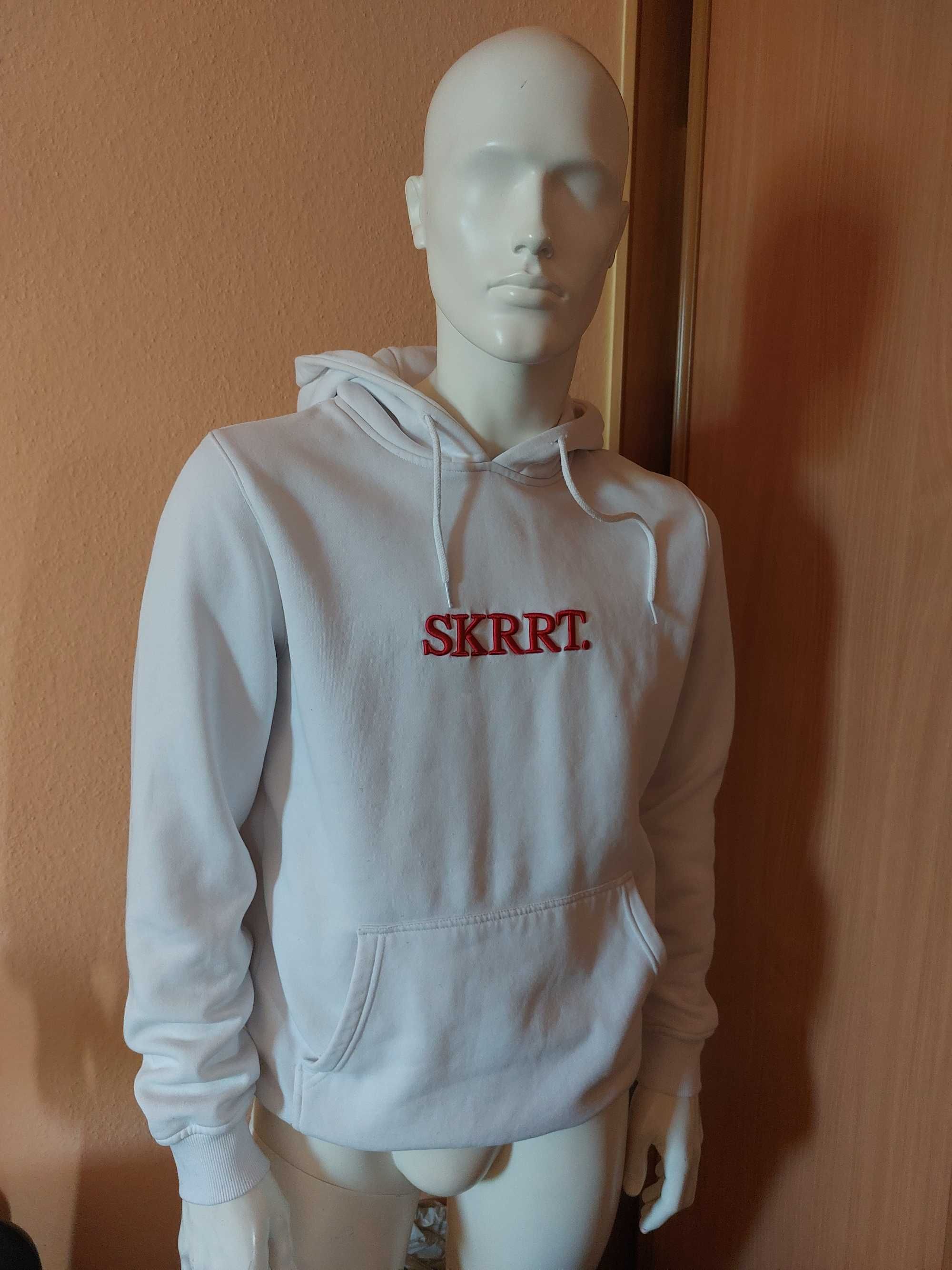 Biała bluza Mister Tee SKRRT.
