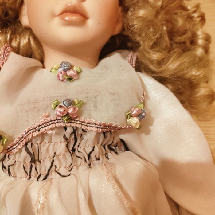 Lalka porcelanowa,  duża 57cm