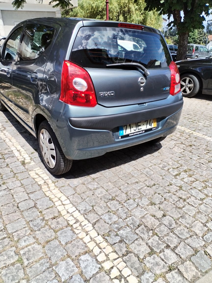 Nissan 1.0 ano 2010