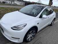 Продам автомобіль Tesla Y або обміняю на нерухомість в Одессі