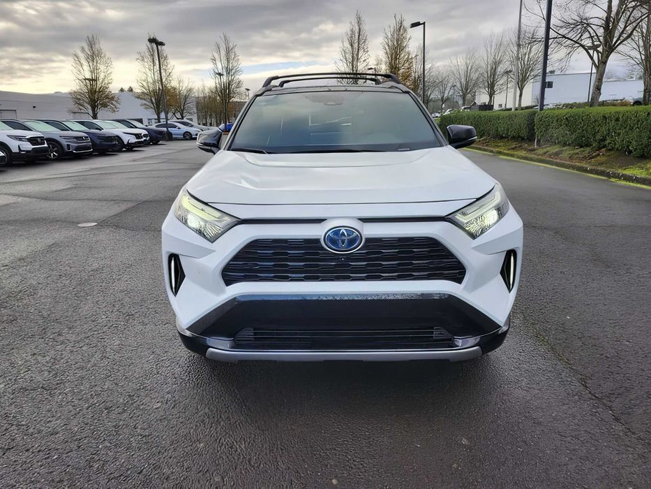 Toyota RAV4      2023