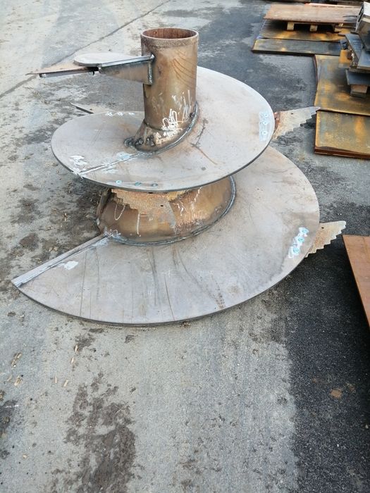 Wstęgi ślimak pióra paszowóz seko samurai sgariboldi kuhn paszowozu