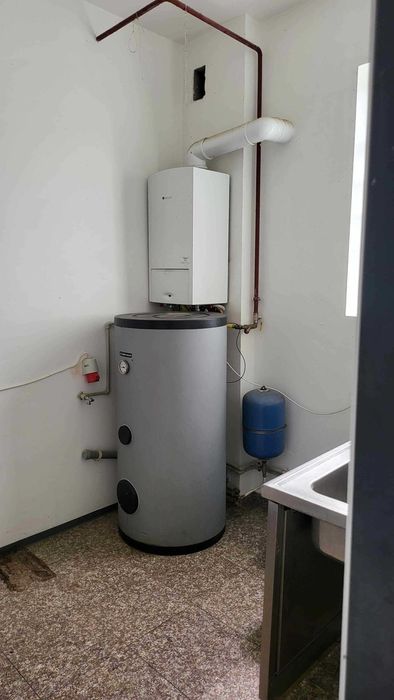 Wynajmę - PARTER  248m2 - 4790zł/m-c,  WODA , WC,  pom. socjalne