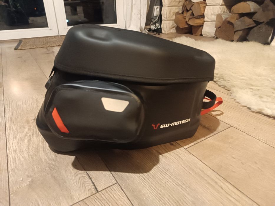 NOWY Tankbag wodoodporny SW MOTECH PRO CITY wp Black  9L czarny
SW MOT