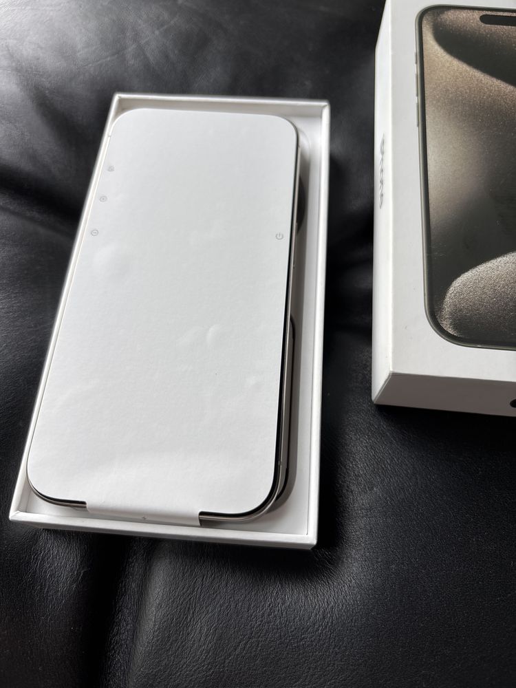 Nowy Iphone 15 pro 256gb