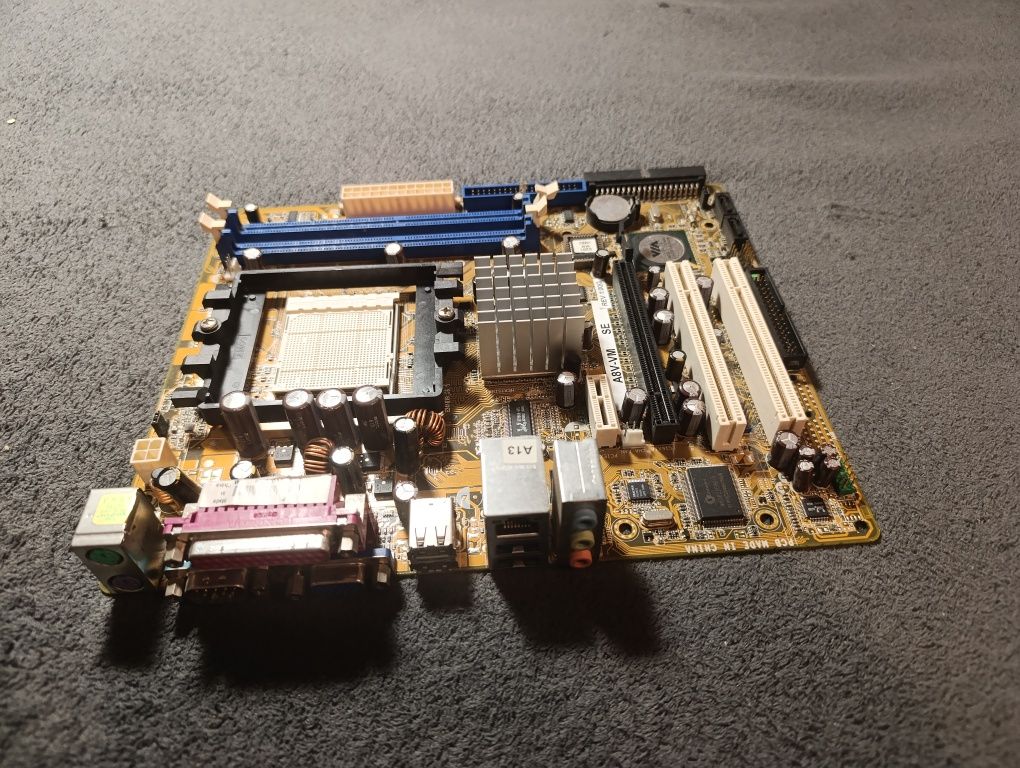 Płyta główna do PC Asus A8V-VM SE, socket 939.