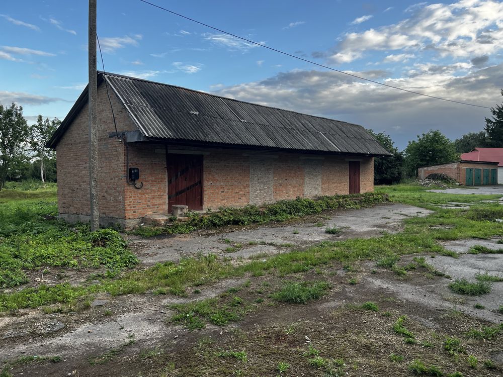 Продаж складських приміщень