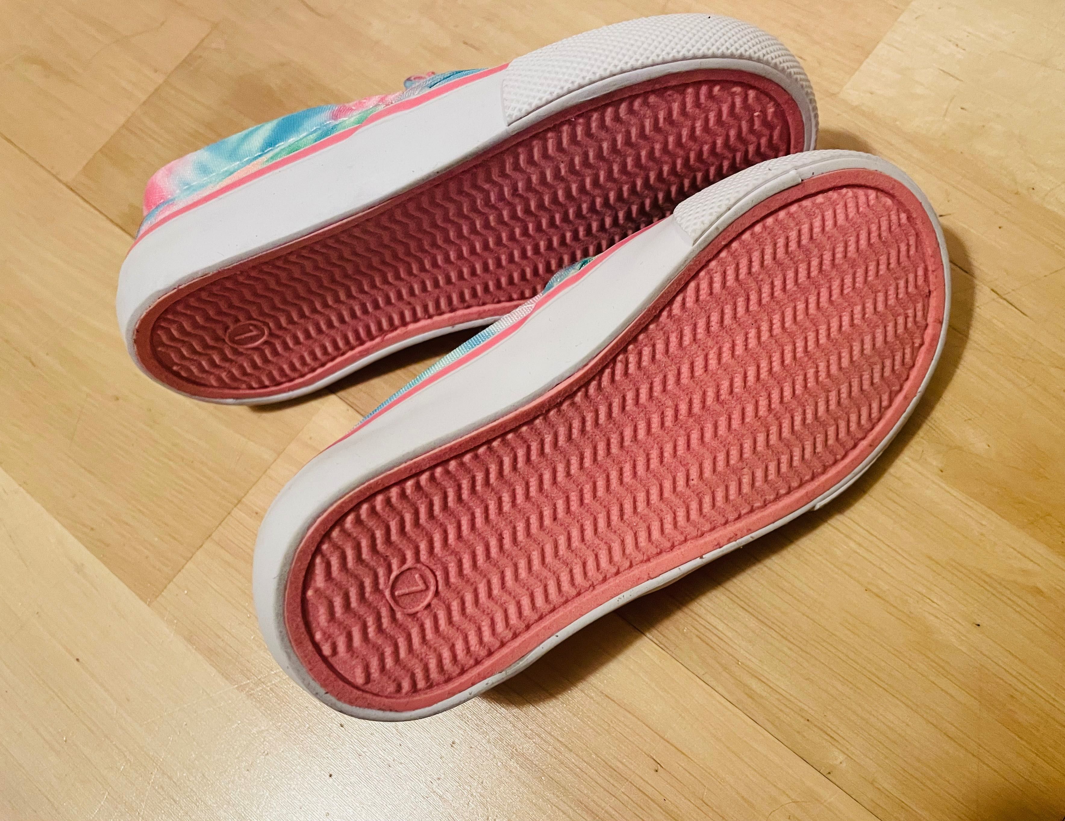 Nowe buty tenisówki na lato dla dziewczynki r.23