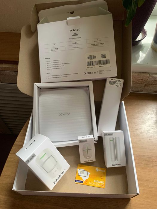 Комплект GSM сигналізації Ajax StarterKit Cam white