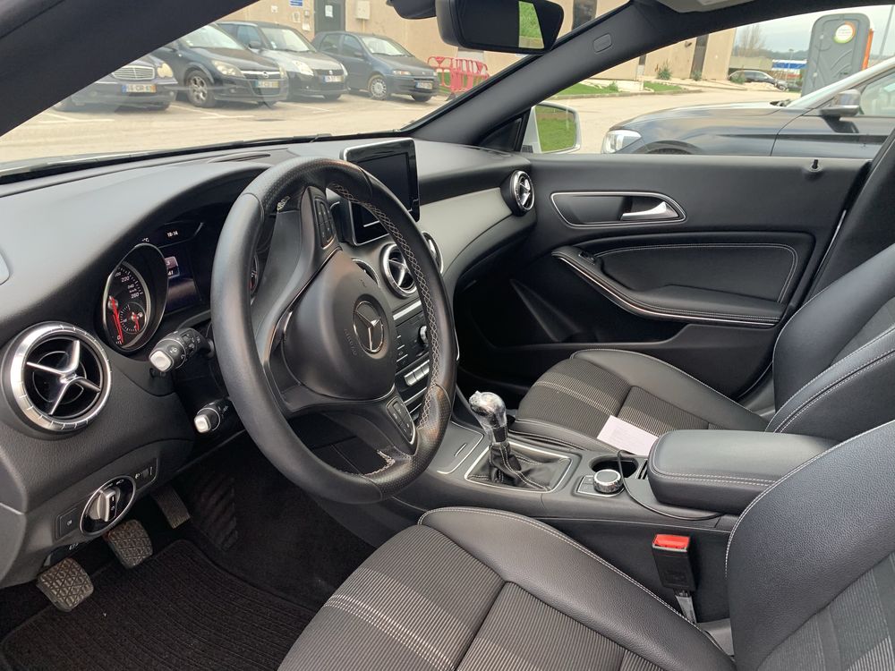 Mercedes Benz CLA 180d Shooting Brake Urban
