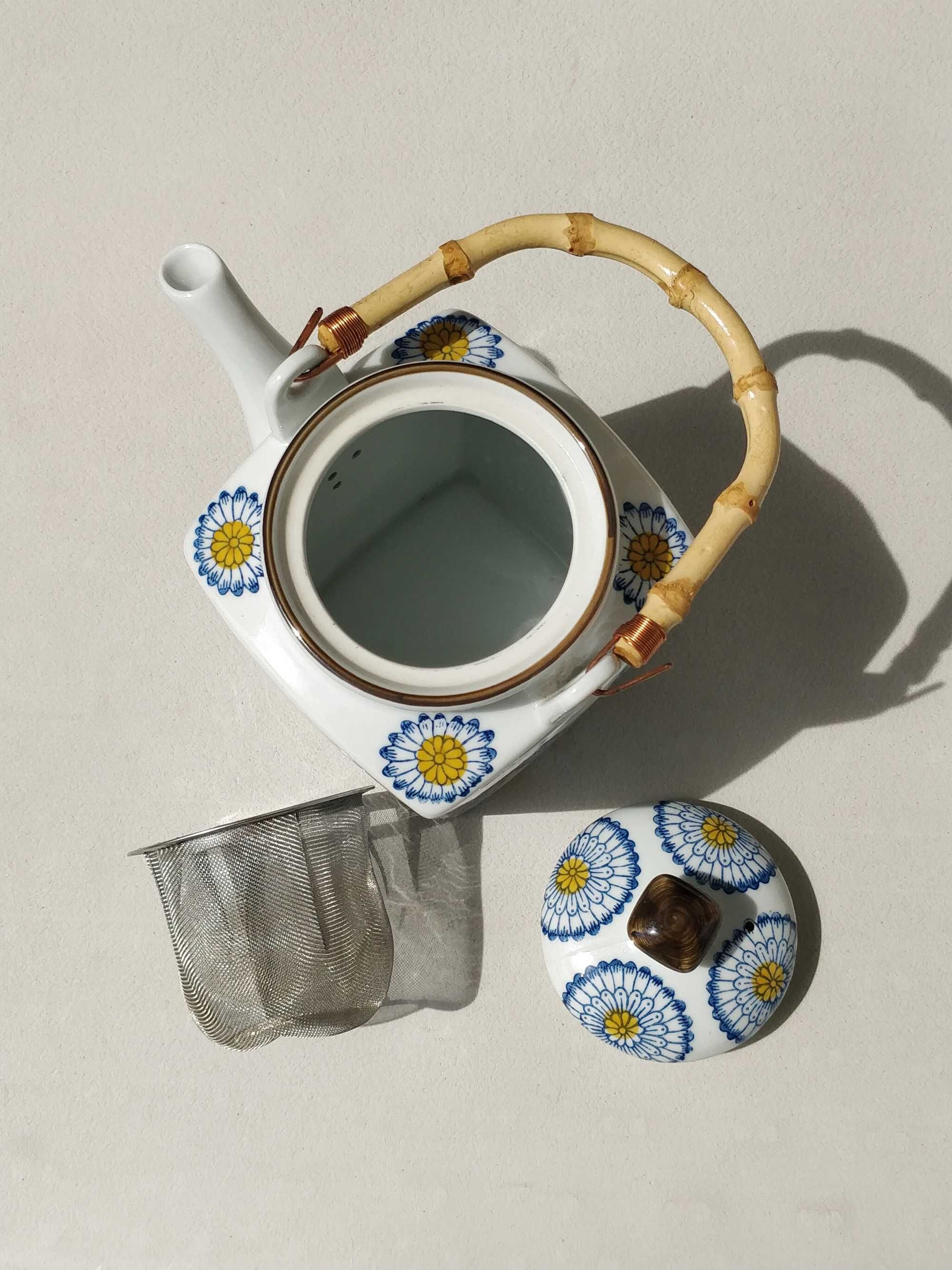 Bule de chá de porcelana
