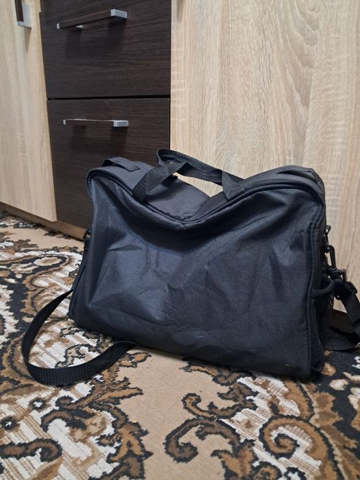 Зручна чоловіча сумка