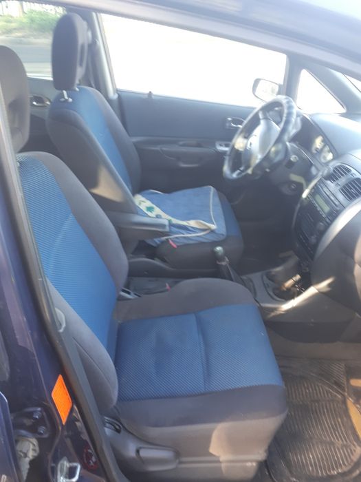 Mazda premasy дизель 2.0