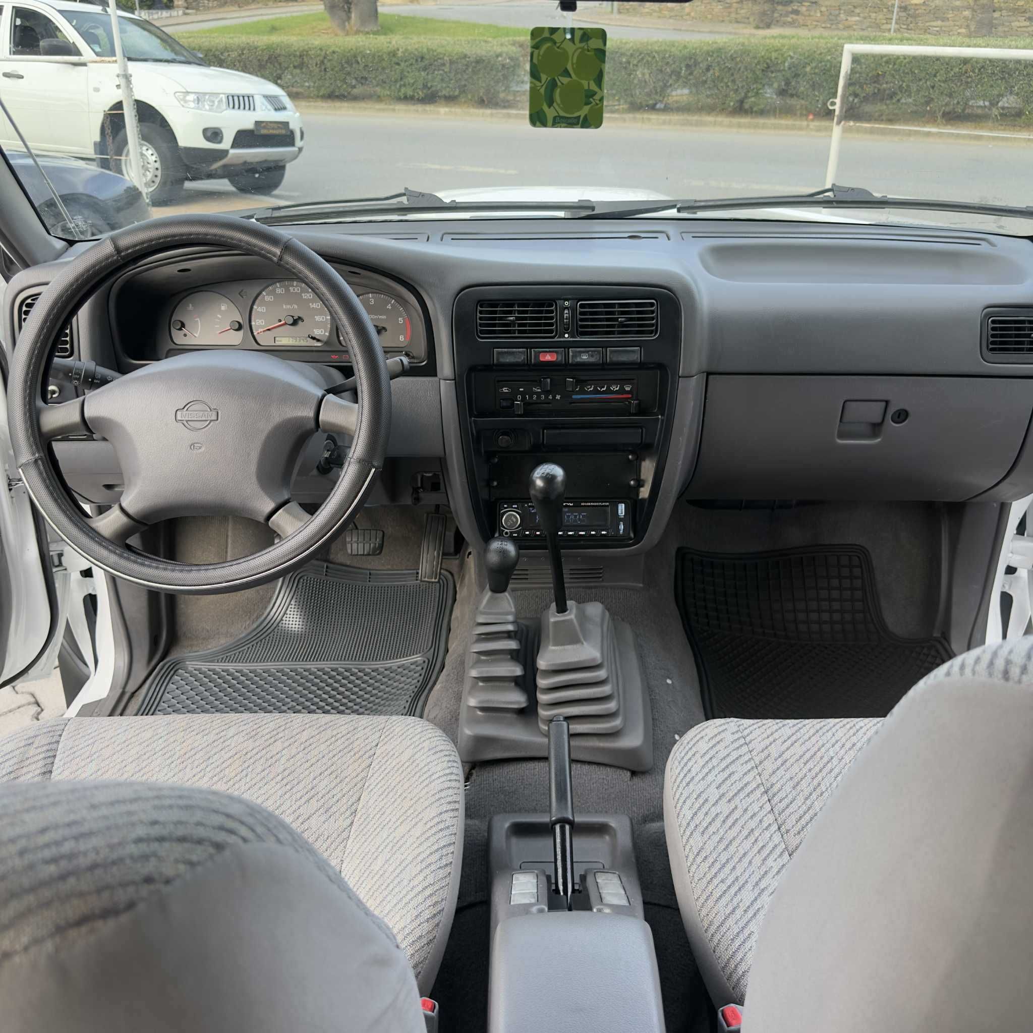 Nissan D22 2.5 TD 4x4 Cabine Dupla