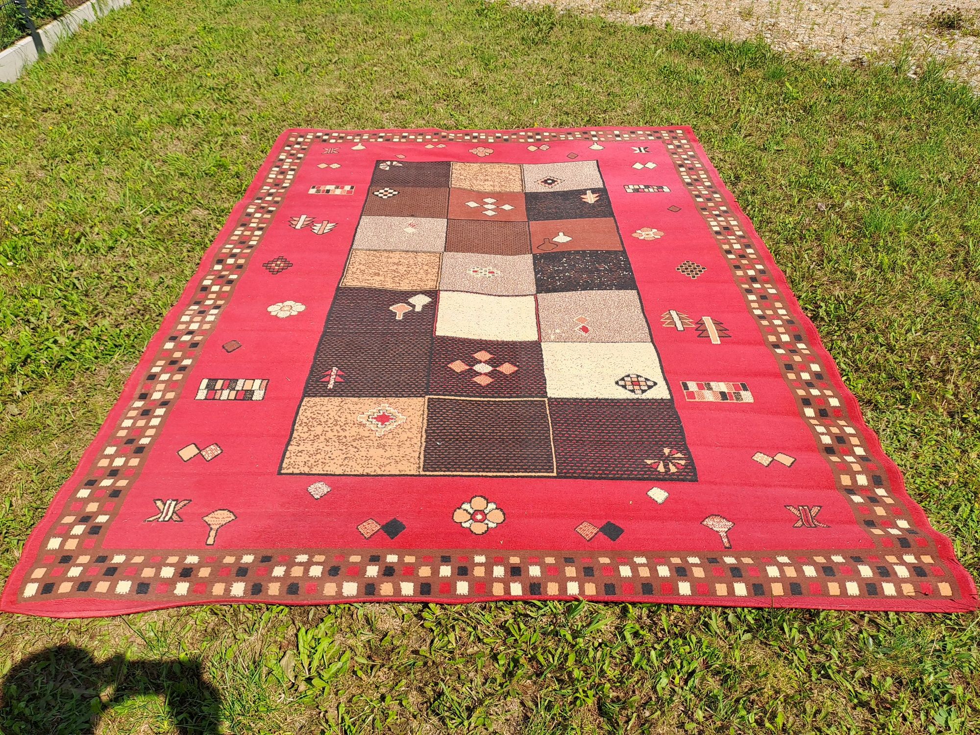 Dywan 3 x 2,2 m cerwony