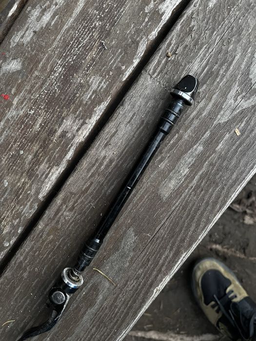 Adapter osi 12mm na 9mm tył 142mm