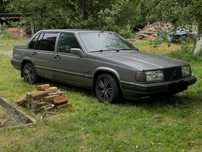 Машина Volvo 940