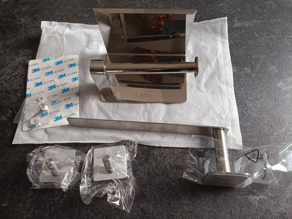 Zestaw uchwytów łazienkowych na papier toaletowy haczyki