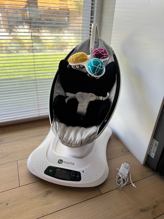 Bujaczek Leżaczek 4moms MamaRoo 4.0 classic grey z wkładką niemowlęcą