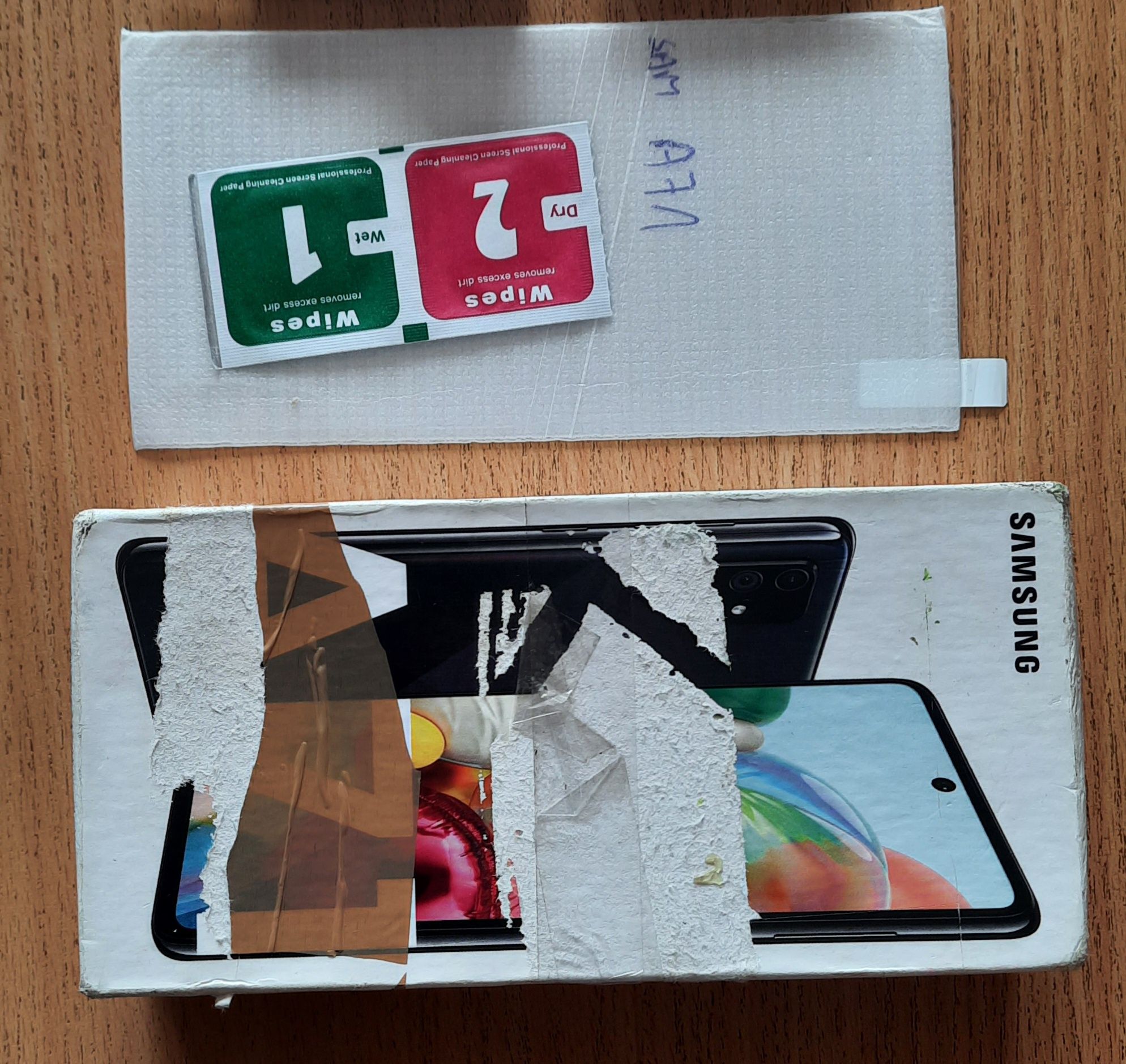 Samsung A71 6/128GB +etui zamykane + ładowarka z kablem USB-C