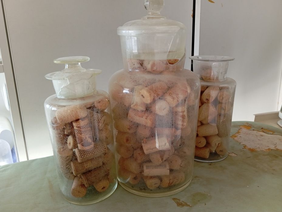 Vários Frascos de Vidro Antigos