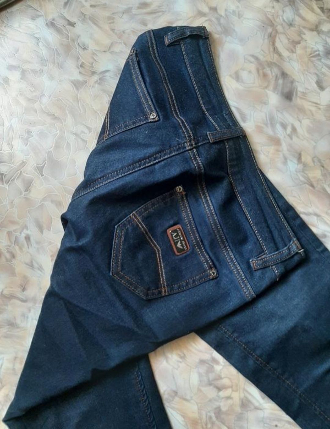 Джинси  armani jeans