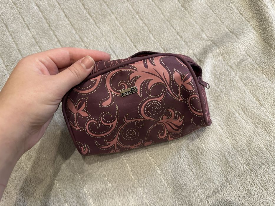 Косметичка жіноча