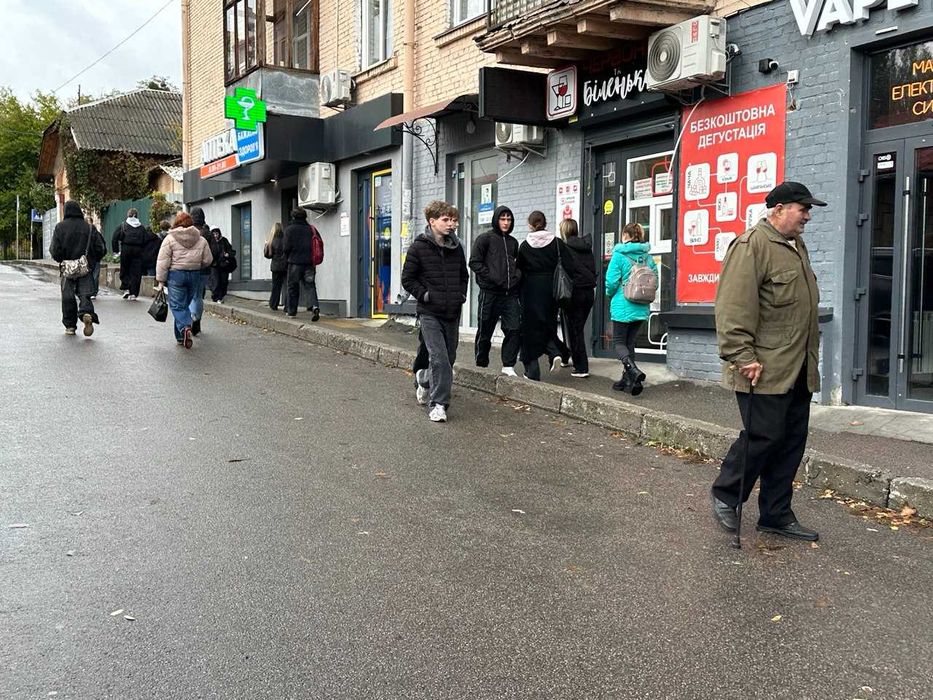 Здам МегаФасад 52м2 м.Зал.Вокзал Перетин вул.Стадіонна/Огієнко/Брюлова