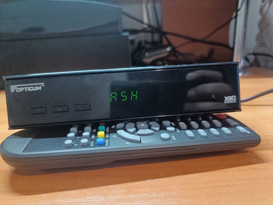 OPTICUM x80 Premium.
