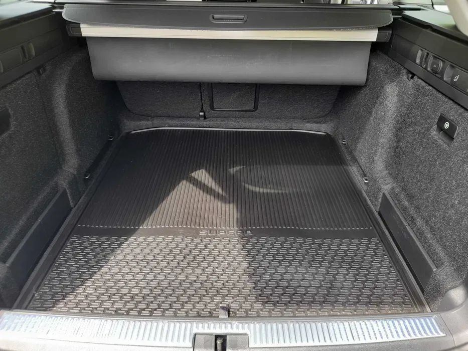 Skoda Superb Superb 2,0 TDI Style - Stan BDB