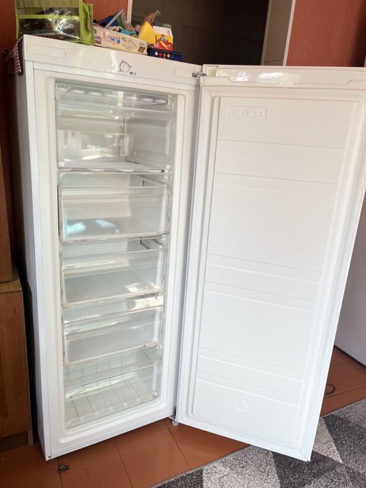 Elenberg морозильна камера 170л морозилка