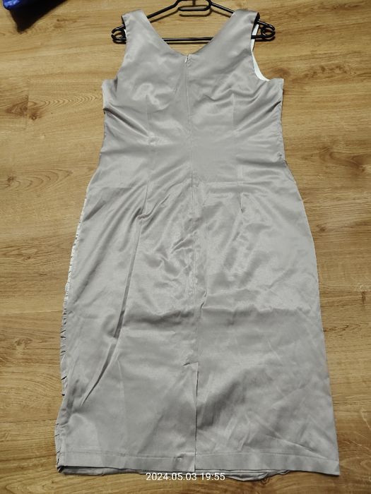 Elegancka sukienka wizytowa - M