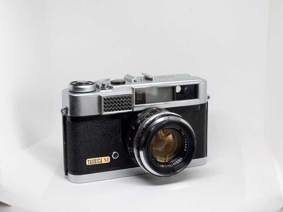 Máquina fotográfica analógica Yashica Model M f 1.9