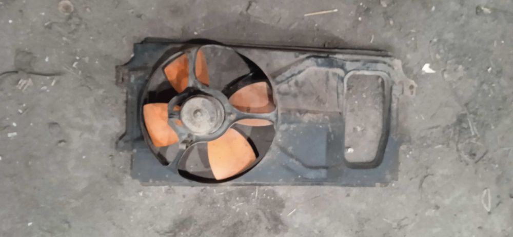 Вентилятор радіатора форд ескорт Orion охолодження двигуна запчастини