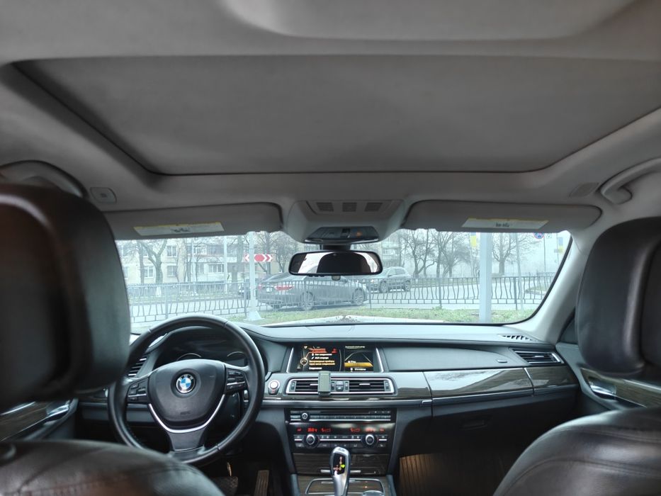 Продам BMW 7 series  Xdrive