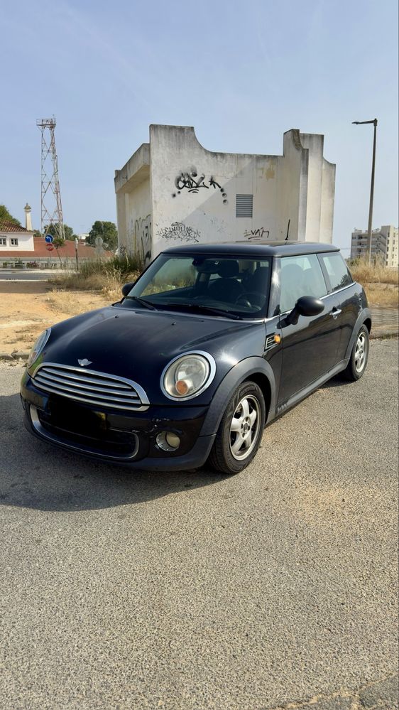 Mini cooper D one de 2010 em bom estado